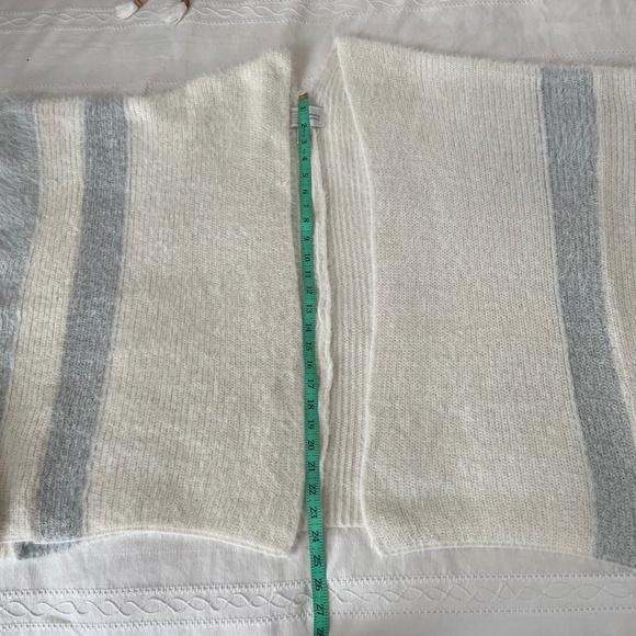 Saturday Sunday Anthropologie Women OS Fuzzy Knit Open Cardigan Poncho Cozy - Picture 10 of 10